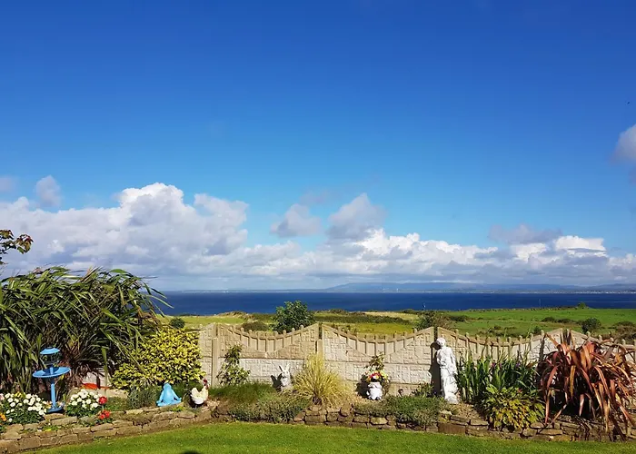 Sunrise View לינה וארוחת בוקר 4*